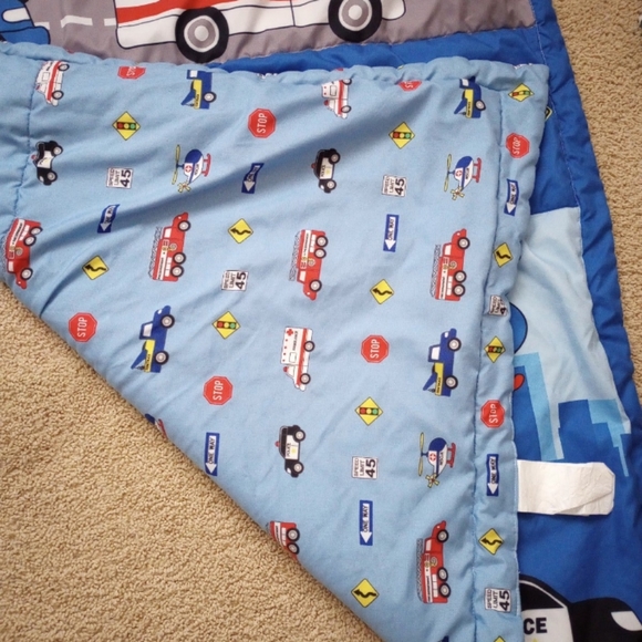 Toddler Bedding Set Emergency Vehicles - Picture 3 of 4